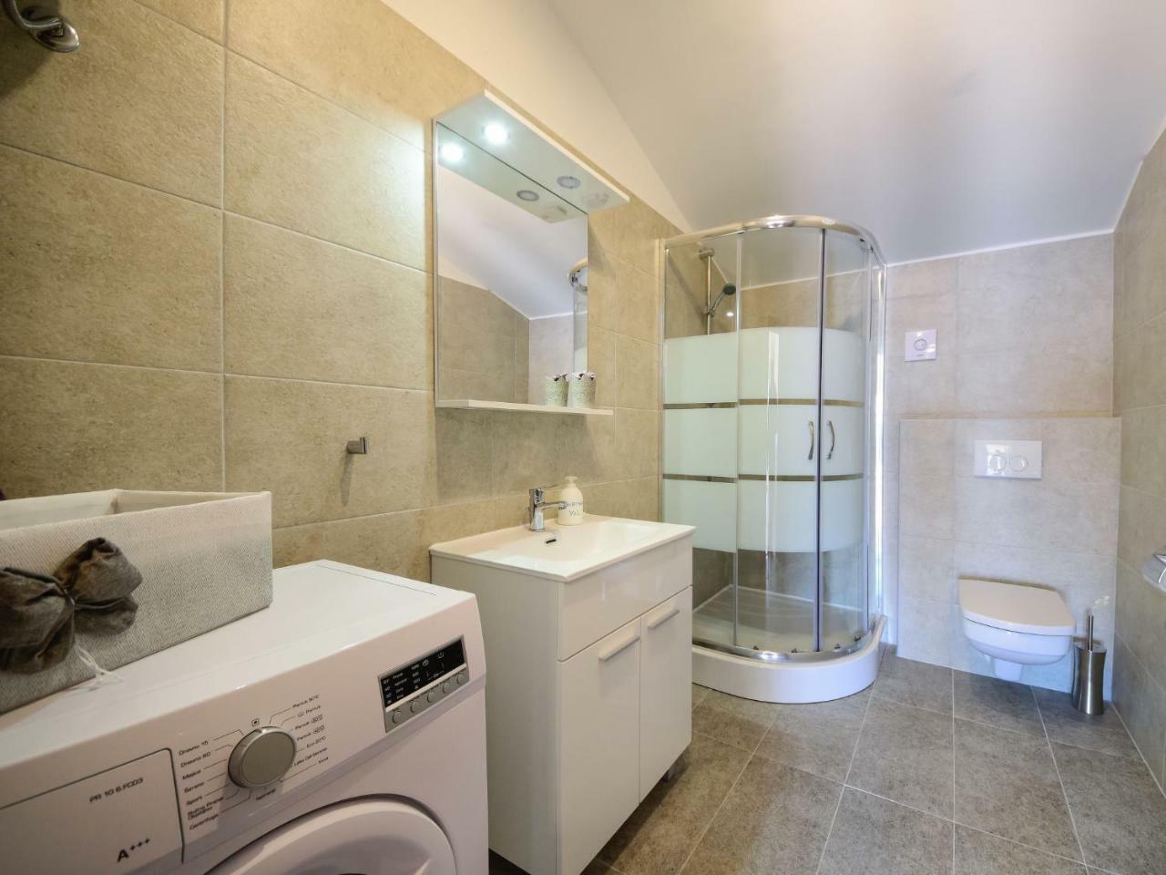Apartment Val 2-1 By Interhome Sveti Juraj Eksteriør billede