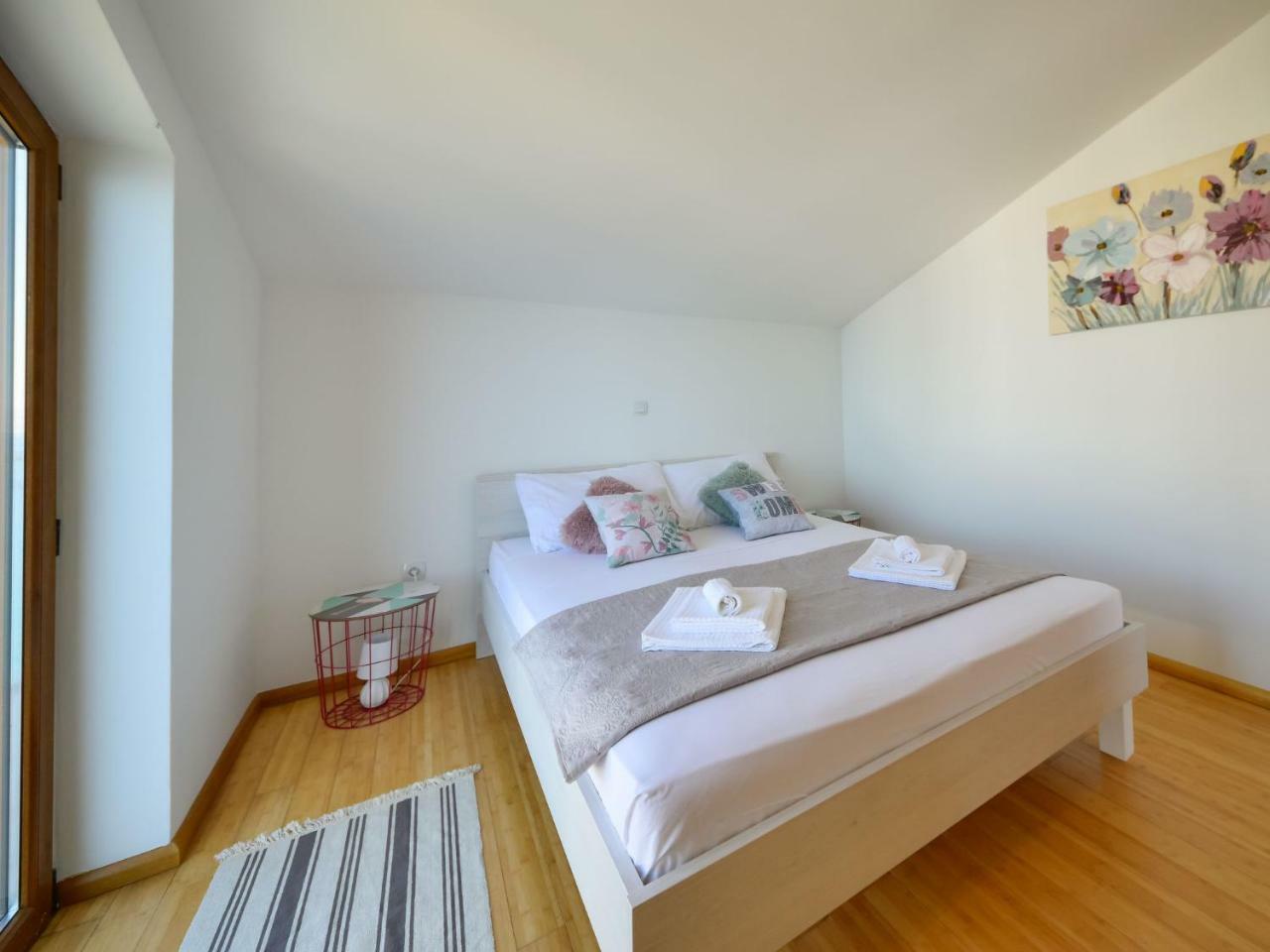 Apartment Val 2-1 By Interhome Sveti Juraj Eksteriør billede